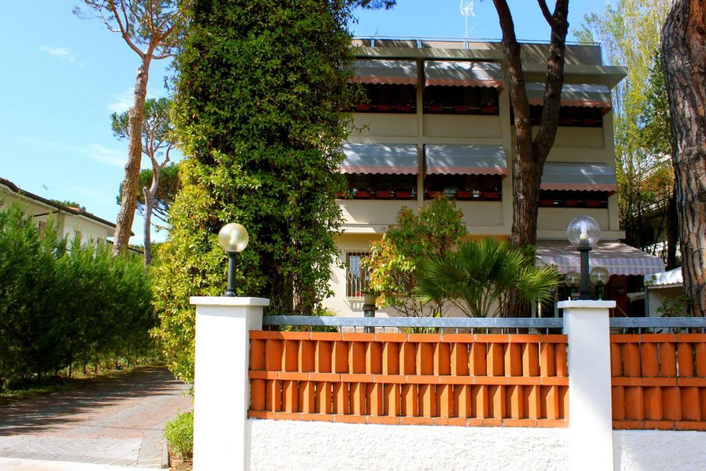 Hotel Manuela Cinquale Ngoại thất bức ảnh