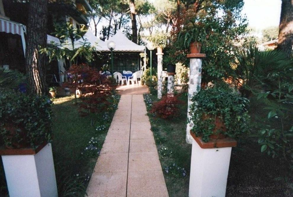 Hotel Manuela Cinquale Ngoại thất bức ảnh
